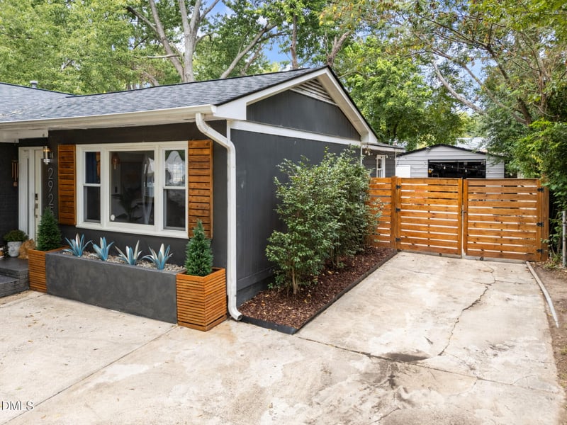 2925 Gladstone Dr, Raleigh, NC 27610