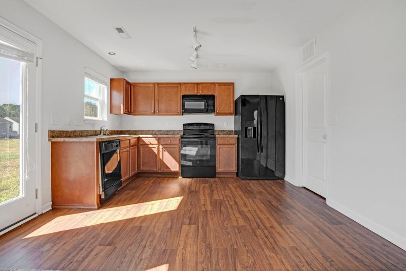 2926 Cherrybark Dr, Durham, NC 27704