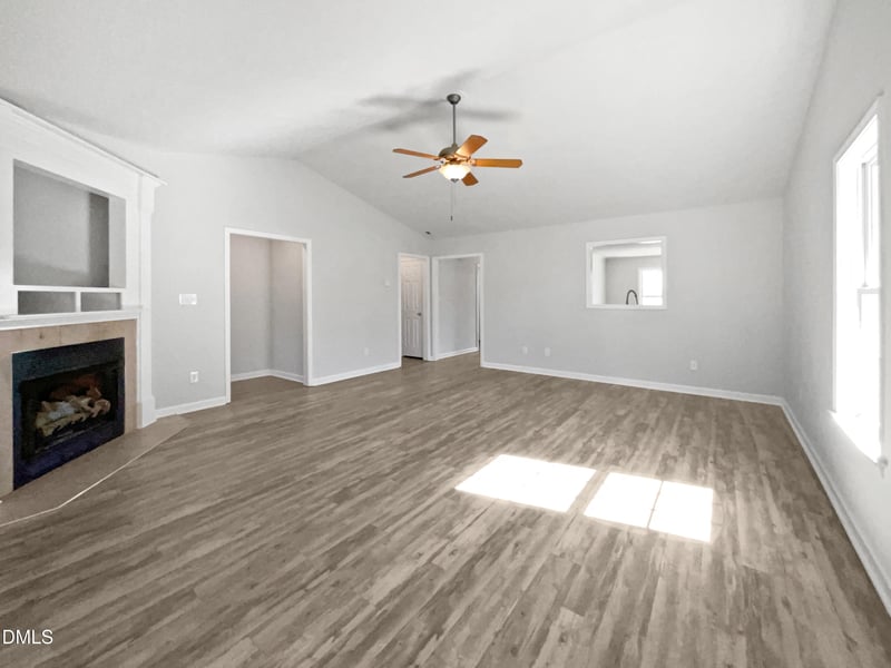 2926 High Plains Dr, Hope Mills, NC 28348