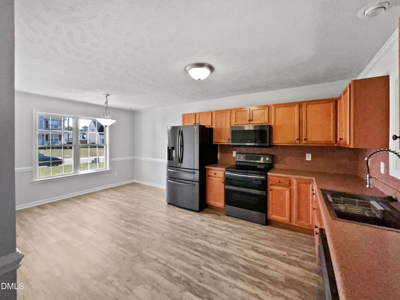 2926 High Plains Dr, Hope Mills, NC 28348