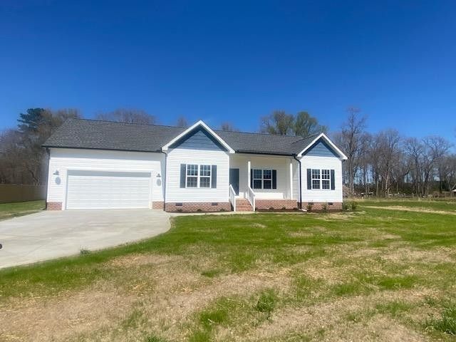 2927 Hobson Rd, Dunn, NC 28334