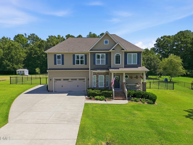 2928 Plantation Glen Dr, Zebulon, NC 27597