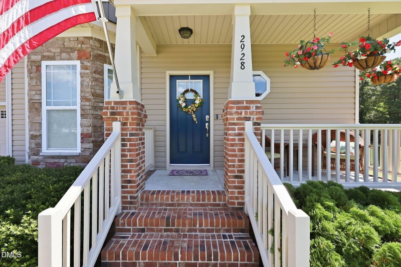 2928 Plantation Glen Dr, Zebulon, NC 27597