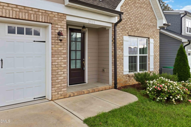 2929 High Plains Dr, Fuquay Varina, NC 27526