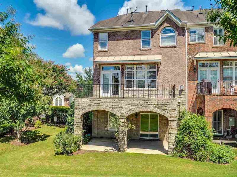 2929 Imperial Oaks Dr, Raleigh, NC 27614