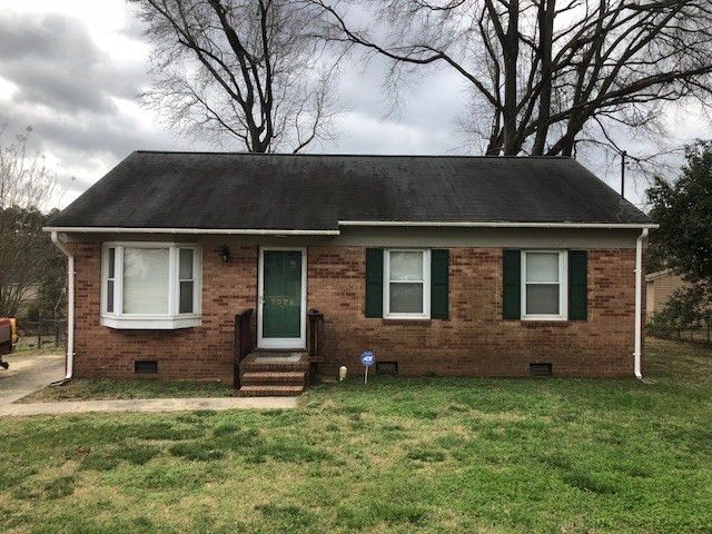 2929 Newark Dr, Raleigh, NC 27610