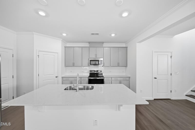 293 Beachcomber Dr, Lillington, NC 27546