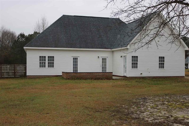 293 Brookewind Dr, Dunn, NC 28334