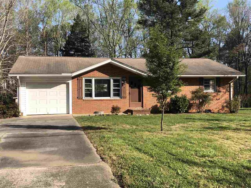 2930 Carolyn Dr, Durham, NC 27703