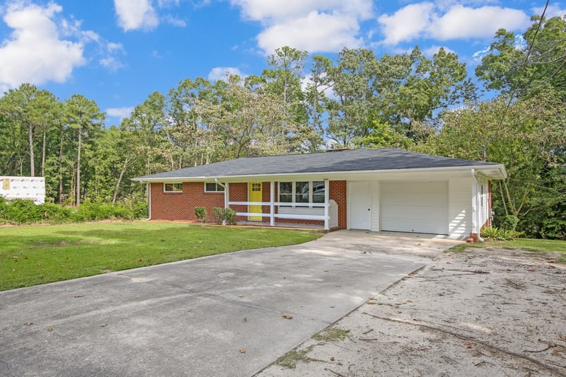 2931 Cameron Dr, Sanford, NC 27332
