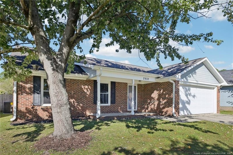 2932 Chillingworth Dr, Fayetteville, NC 28306