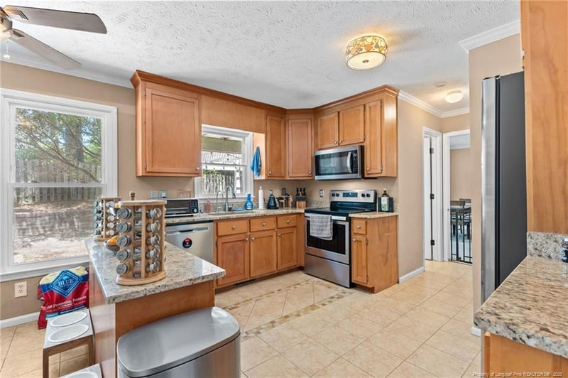2932 Delaware Dr, Fayetteville, NC 28304