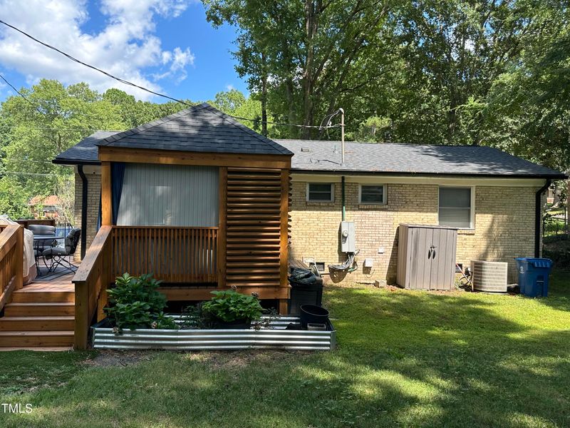 2932 Driftwood Dr, Durham, NC 27707