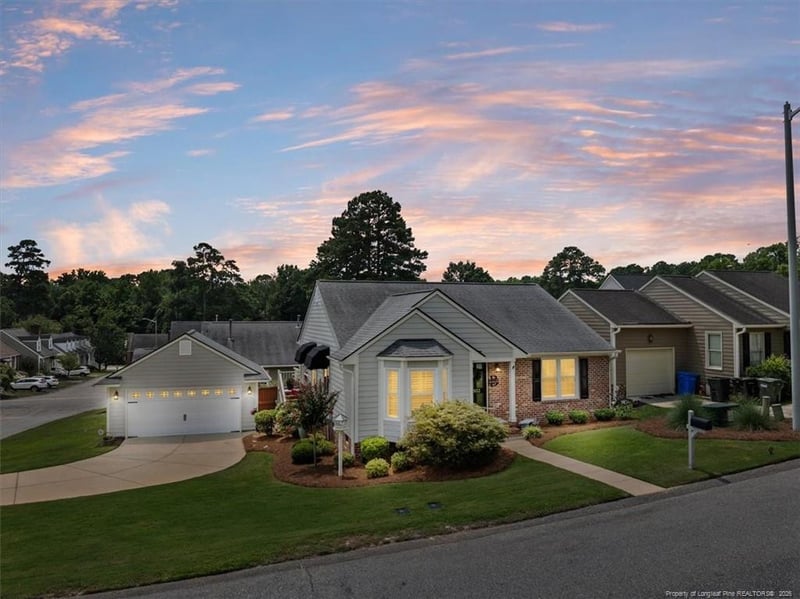 2933 Amelia Dr, Fayetteville, NC 28304
