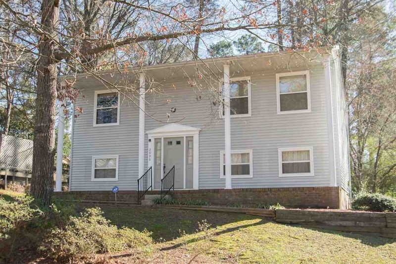 2933 Henslowe Dr, Raleigh, NC 27603