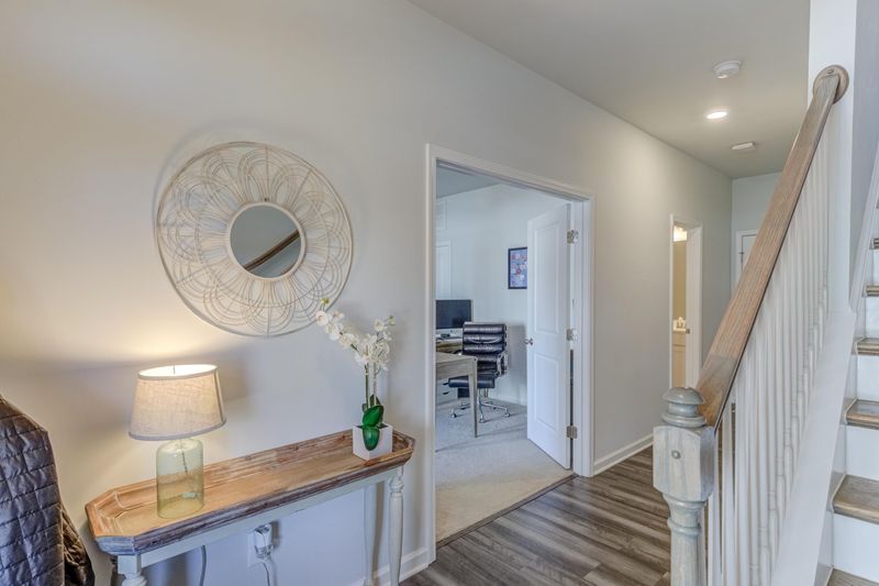 2933 Sunflower Rd, Apex, NC 27502