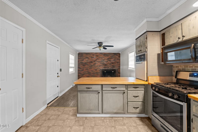 2934 Academy St, Sanford, NC 27332