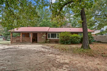 2934 Academy St, Sanford, NC 27332