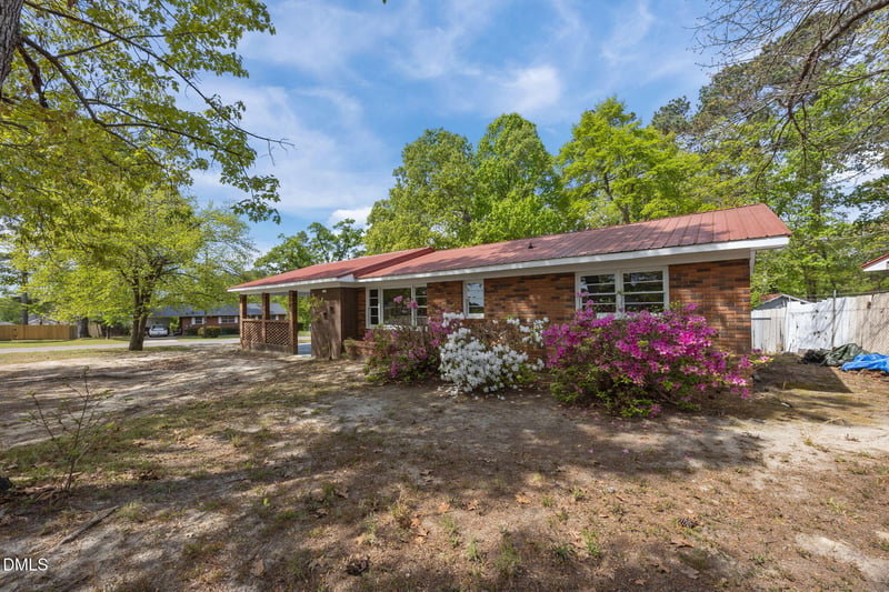 2934 Academy St, Sanford, NC 27332