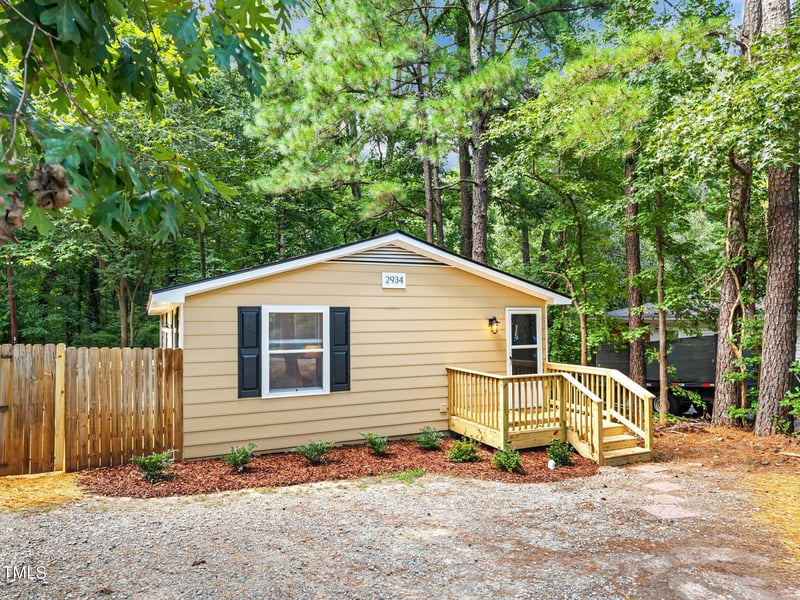 2934 Carolyn Dr, Durham, NC 27703