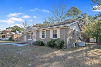 2935 Peacock St, Hope Mills, NC 28348