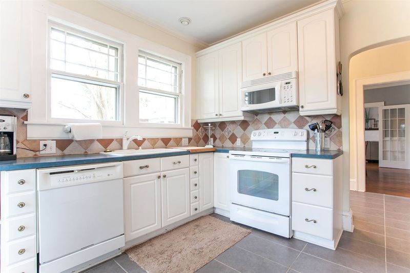 2937 Chapel Hill Rd, Durham, NC 27707