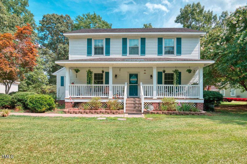 2937 Thrower Rd, Hope Mills, NC 28348