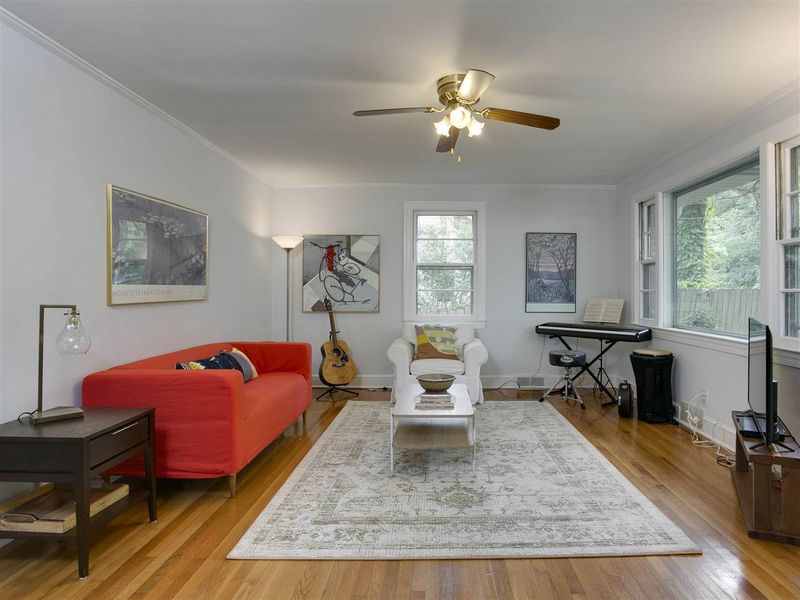 2939 Chapel Hill Rd, Durham, NC 27707