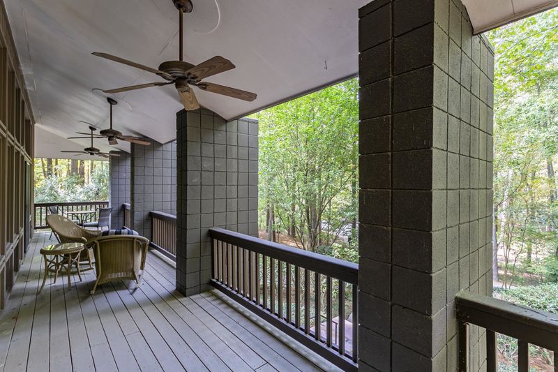 294 Azalea Dr, Chapel Hill, NC 27517