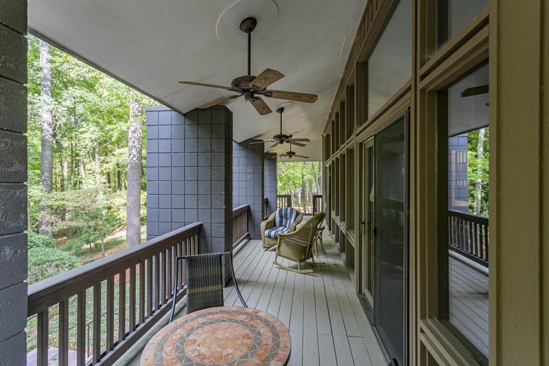 294 Azalea Dr, Chapel Hill, NC 27517