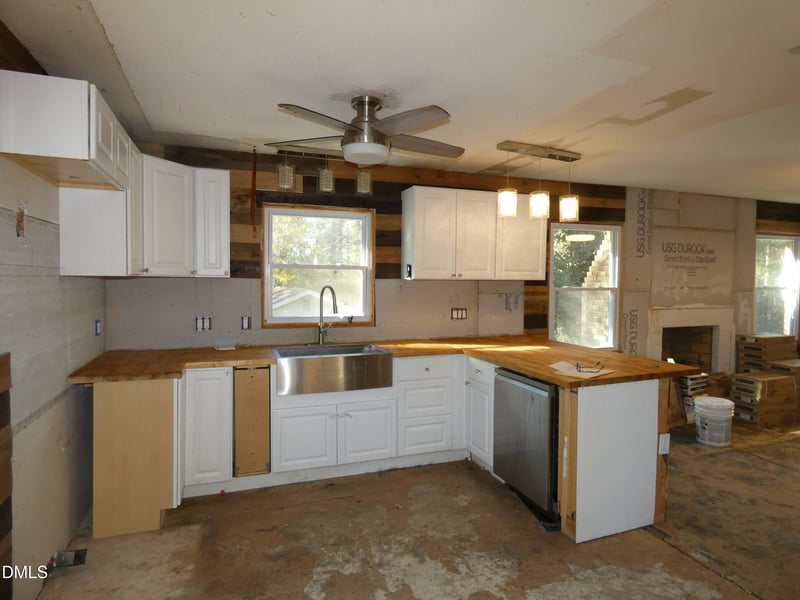 294 Barnes Ave, Lillington, NC 27546