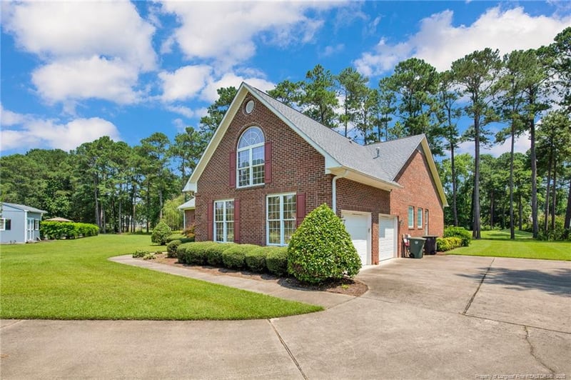 294 Martinleer Ct, Fayetteville, NC 28311