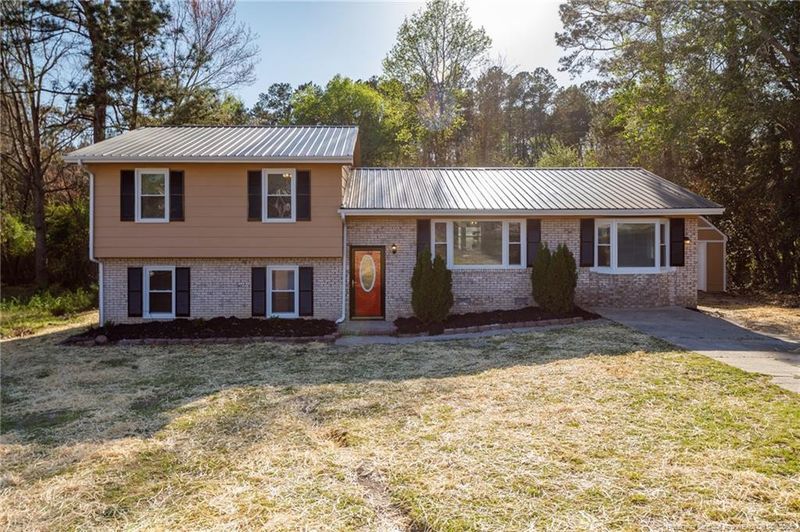 294 Murray Fork Dr, Fayetteville, NC 28314