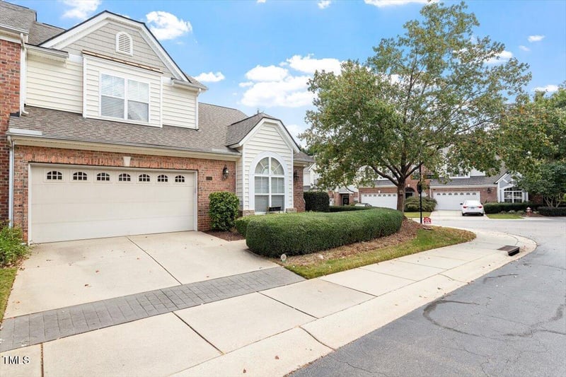 2940 Imperial Oaks Dr, Raleigh, NC 27614