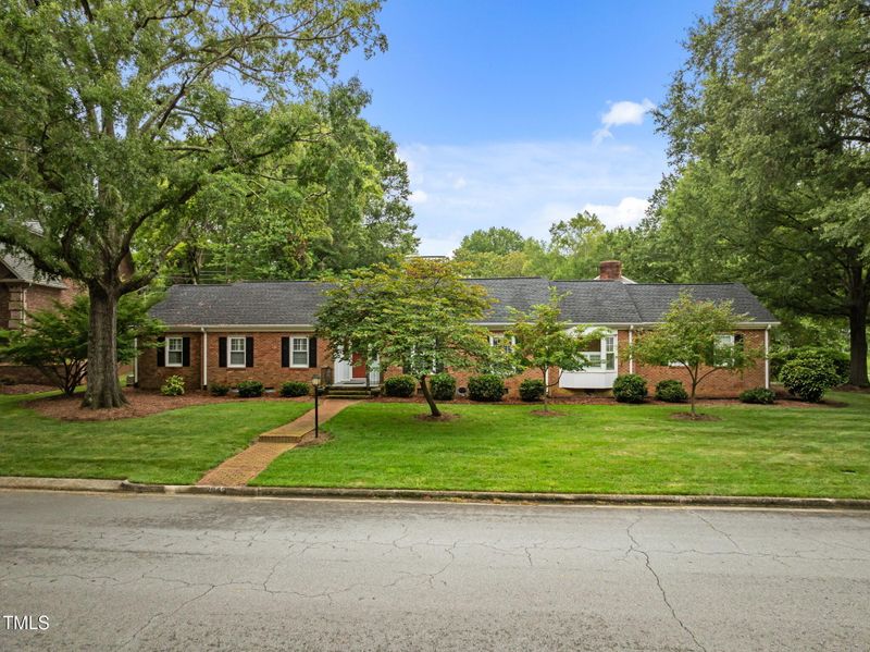2942 Amherst Ave, Burlington, NC 27215