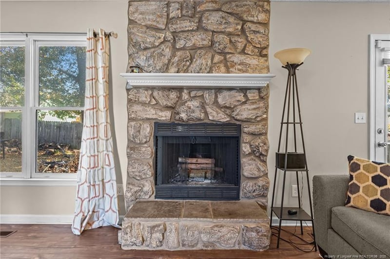 2943 Chillingworth Dr, Fayetteville, NC 28306