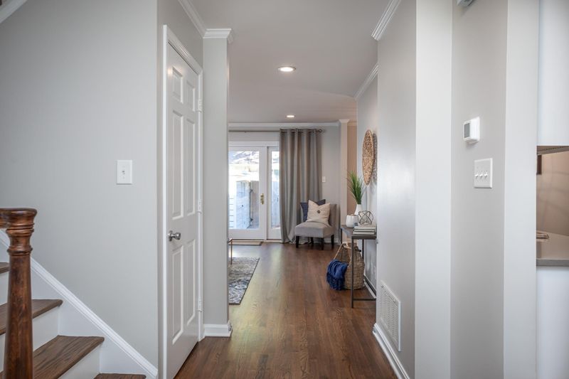 2943 Wycliff Rd, Raleigh, NC 27607