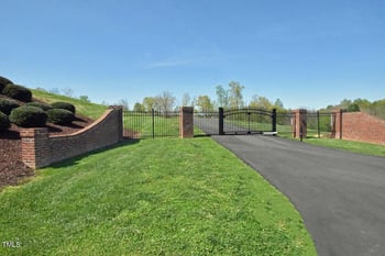 2945 Doris Dr, Burlington, NC 27217