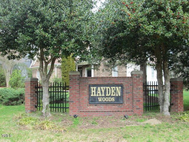 2946 Candlehurst Ln, Raleigh, NC 27616