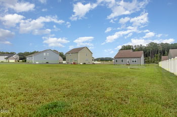 295 Avery Meadows Dr, Smithfield, NC 27577