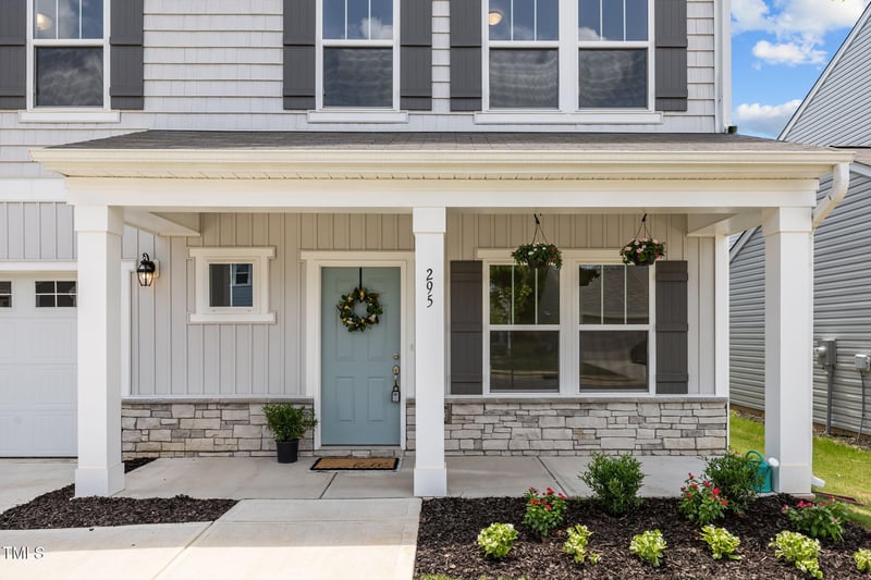 295 Horseshoe Pl, Angier, NC 27501
