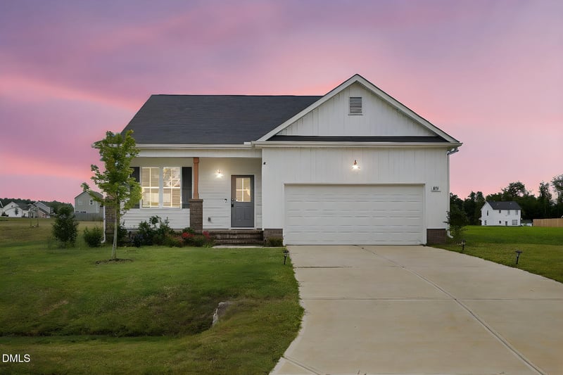 295 Springtooth Dr, Zebulon, NC 27597