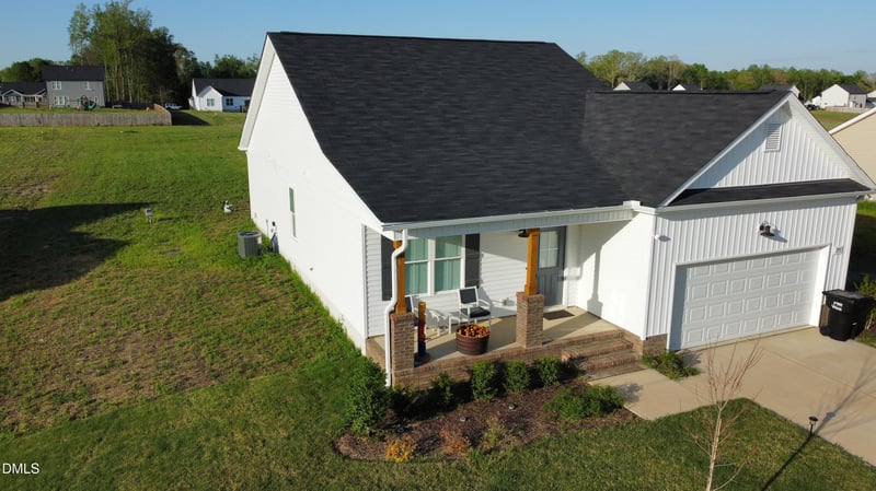 295 Springtooth Dr, Zebulon, NC 27597