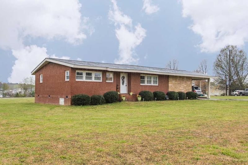 295 Tripp Rd, Lillington, NC 27546