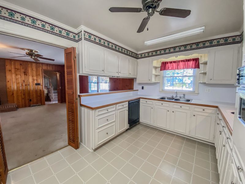 295 White Oak Dr, Roxboro, NC 27573