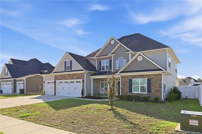 2950 Cragburn Pl, Fayetteville, NC 28306