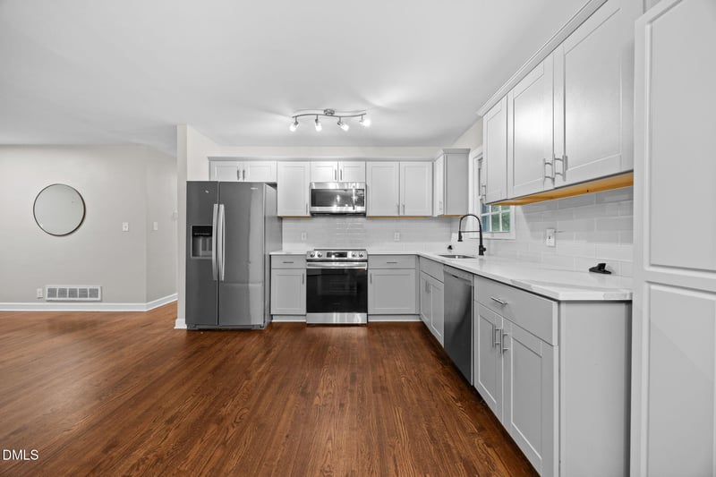 2950 Glenridge Dr, Raleigh, NC 27604