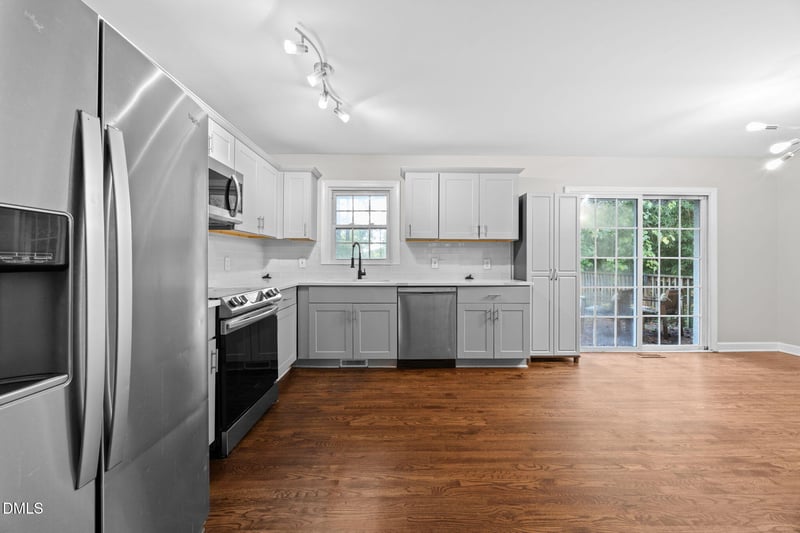 2950 Glenridge Dr, Raleigh, NC 27604