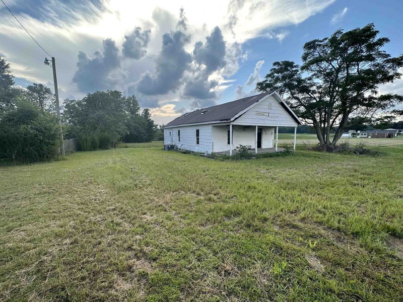2955 Mount Pleasant Rd, Willow Springs, NC 27592