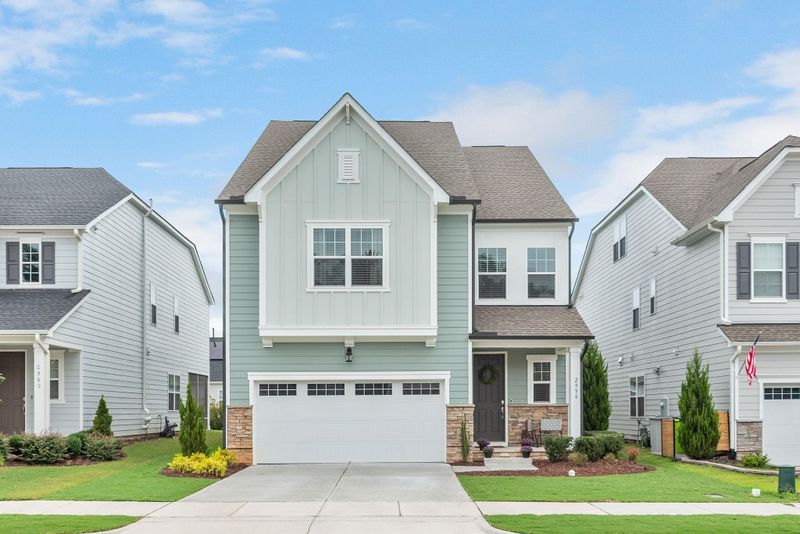 2958 Thirlestane Dr, Apex, NC 27502